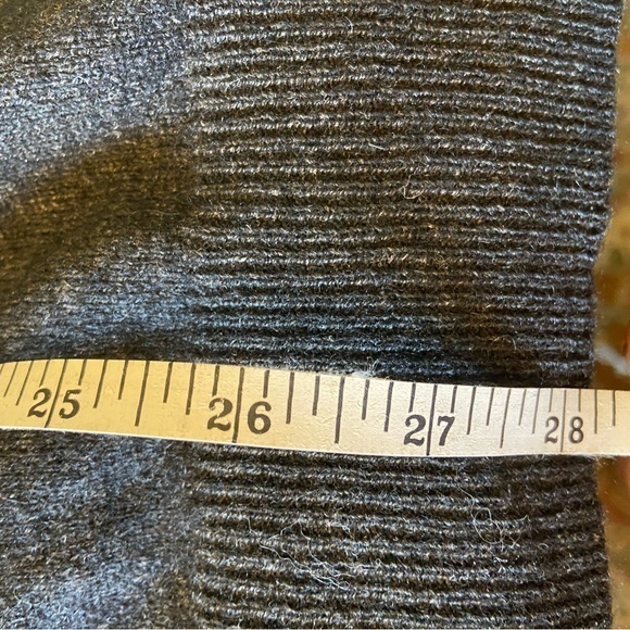 Jos.A Banks charcoal grey vneck cashmere seater - Picture 8 of 9